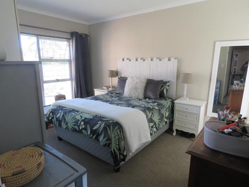 To Let 3 Bedroom Property for Rent in Protea Heights Western Cape